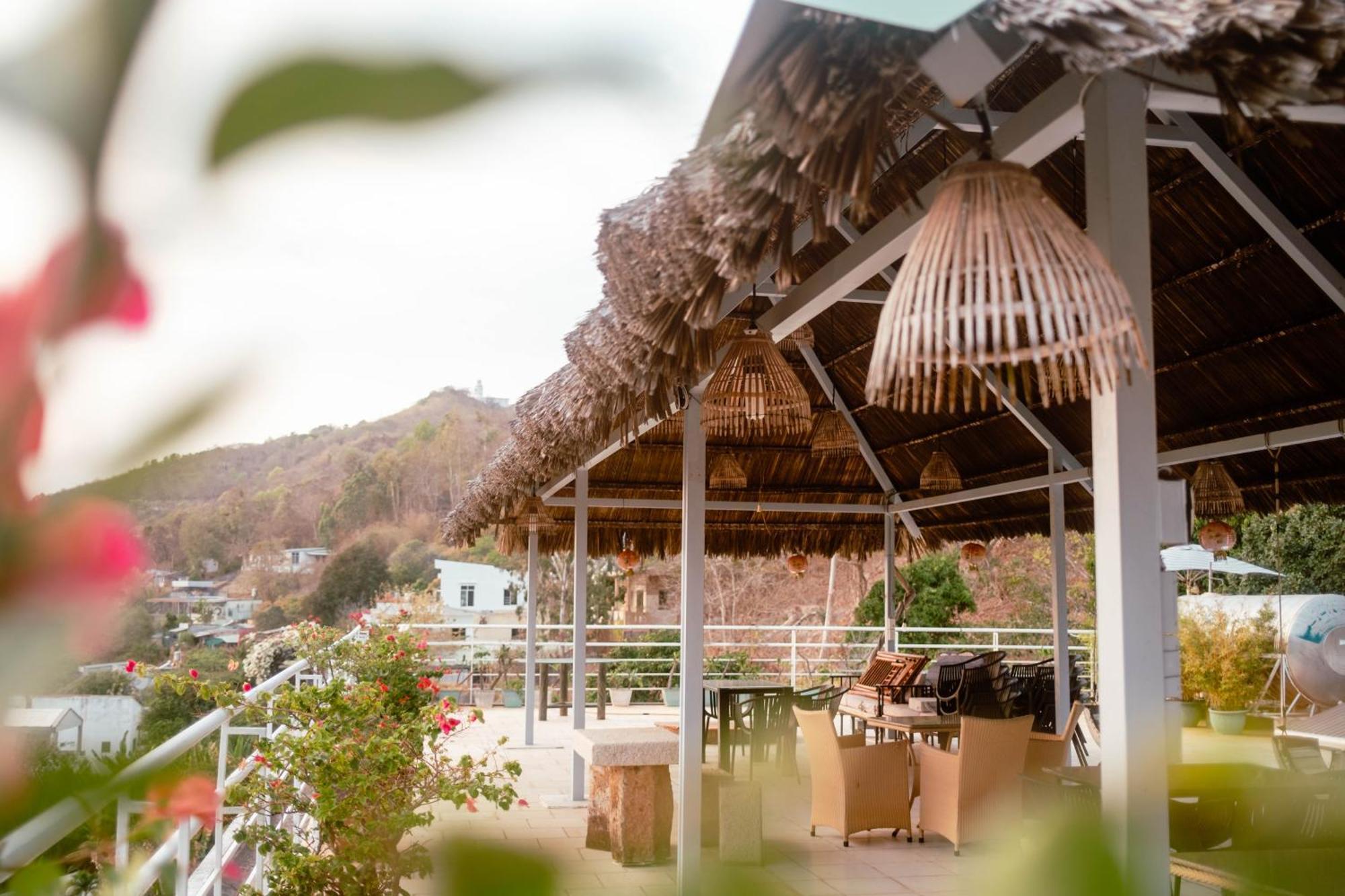 Ananas Beach Hotel Vung Tau Exterior photo