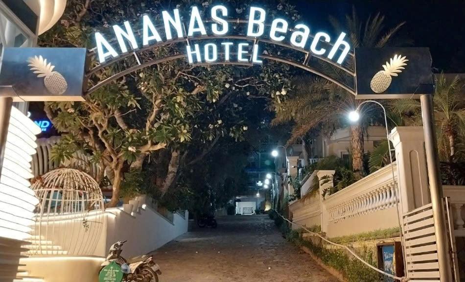 Ananas Beach Hotel Vung Tau Exterior photo